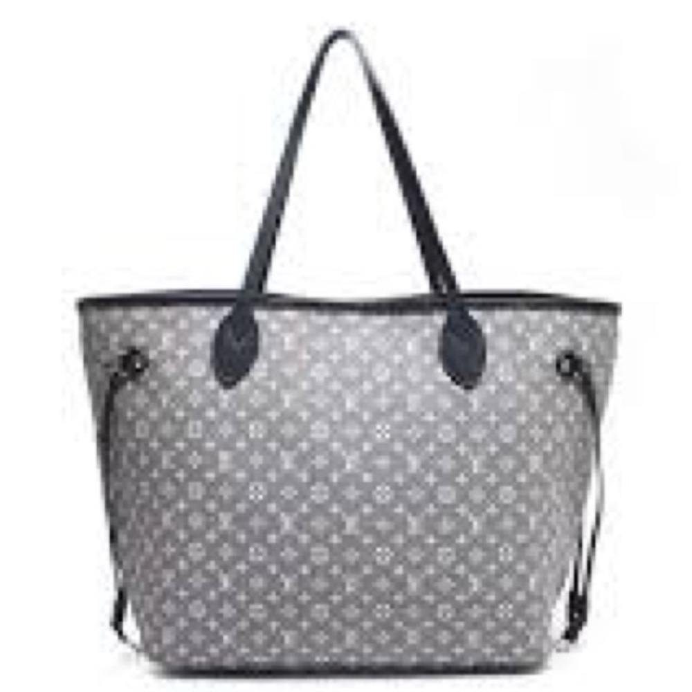 Louis Vuitton Neverfull MM Bag